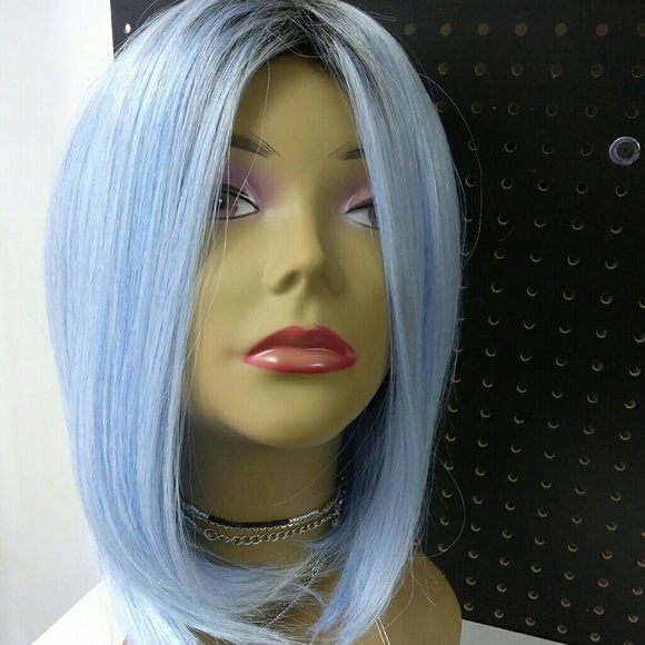 Out Of The Blue Wig - Picture 2 of 8